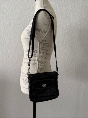 Coach Park Leather Swingpack F49170 Black Crossbody Purse